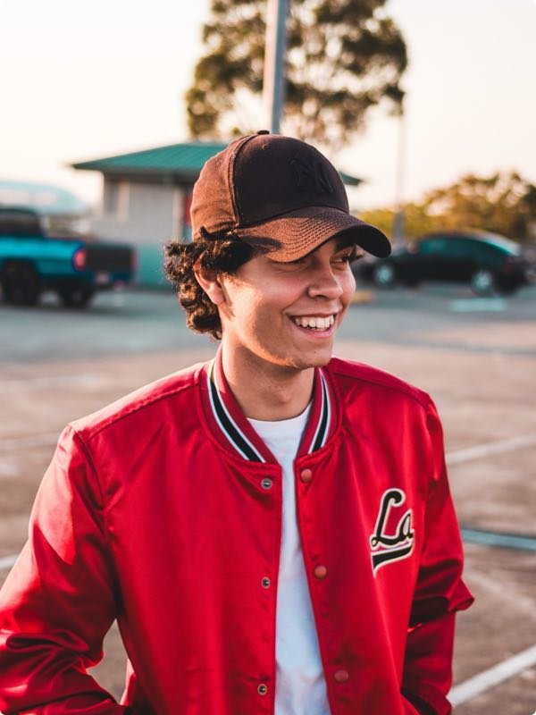 About Us 4 justin clark zvTmgFapL7g unsplash